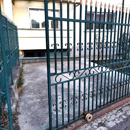 Uranus Studio Apartment Piatra Neamţ Exterior foto