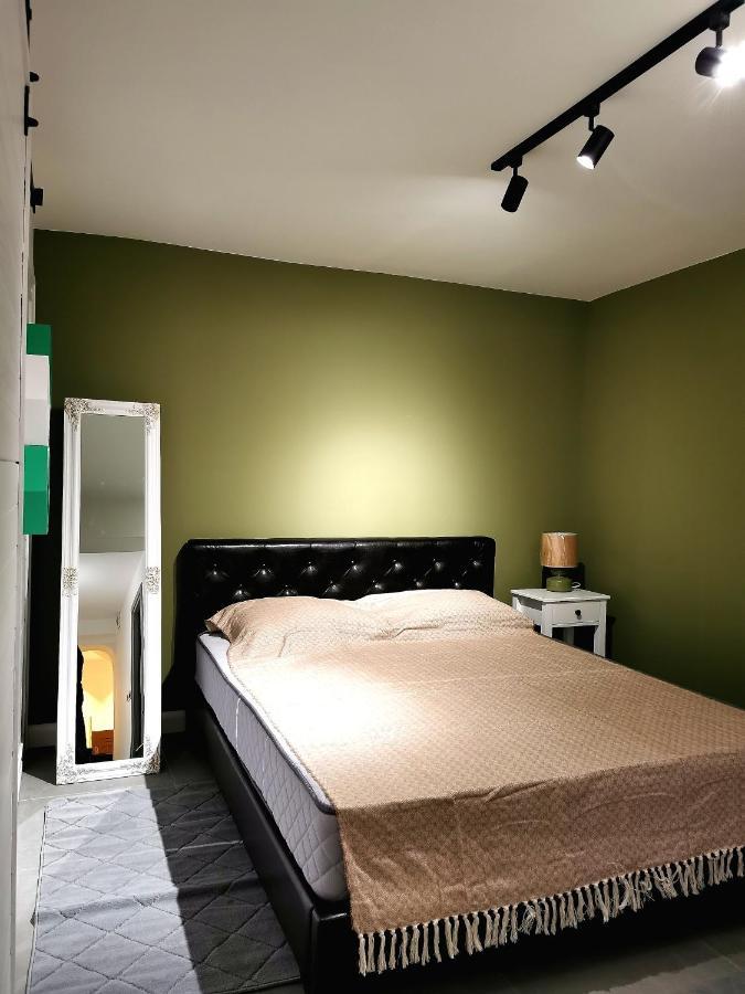 Uranus Studio Apartment Piatra Neamţ Exterior foto